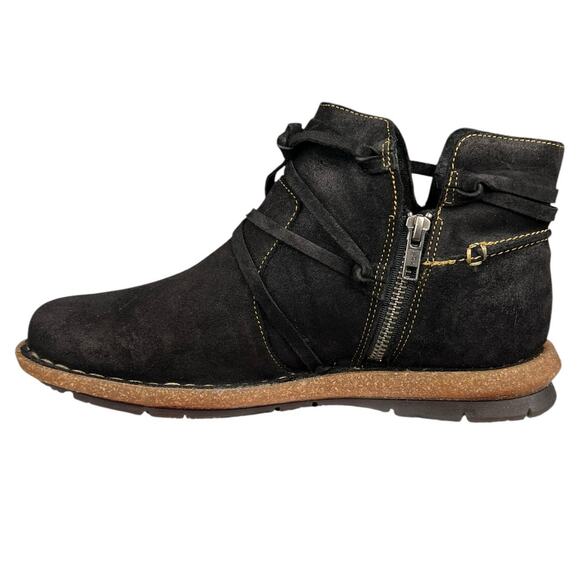 Born Women’s Tarkiln Black Distressed Ankle Boot Size US 9.5 - Picture 2 of 11
